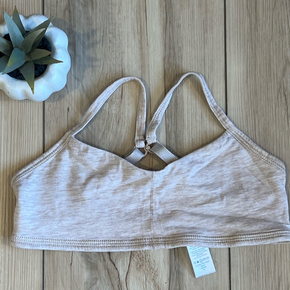 Girls Ivivva bra size 8